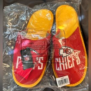 Men’s Kansas City Slippers.